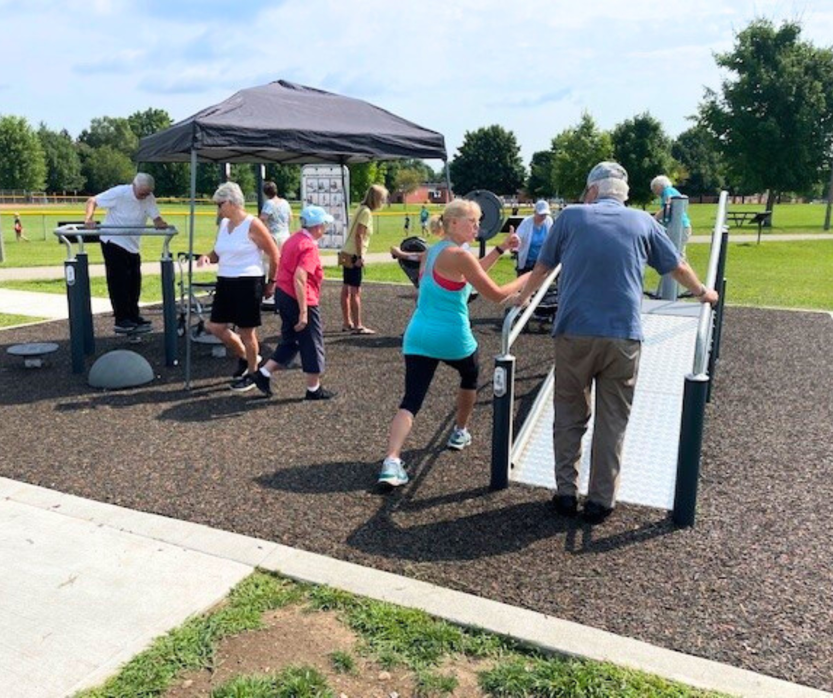 seniors trying out equipment